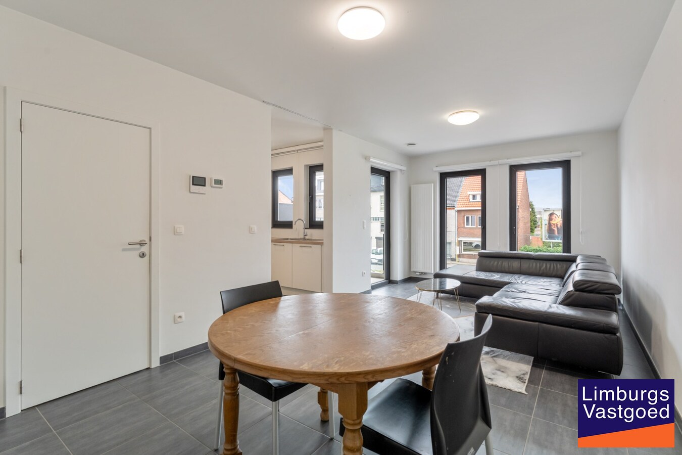 Appartement (80m²), 2 slpk, 2 ruime terrassen, autostaanplaats + kelderberging 