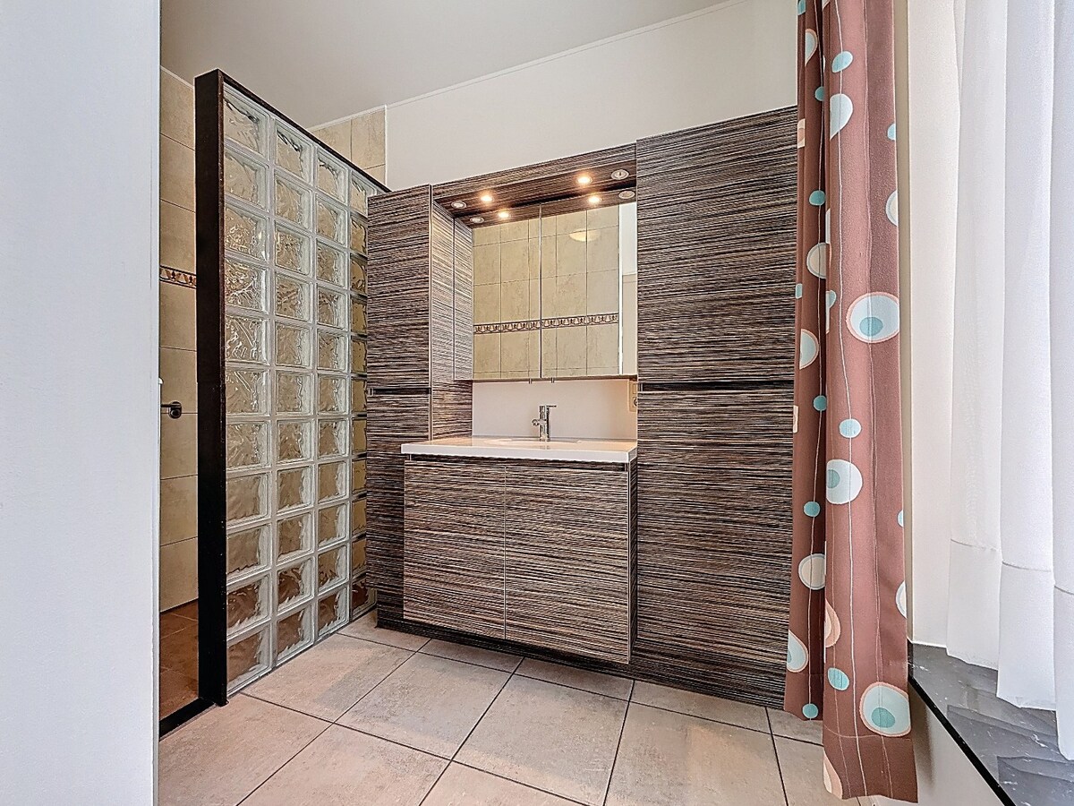 Ruime en instapklare HOB met zuidgerichte tuin te Bevegem 