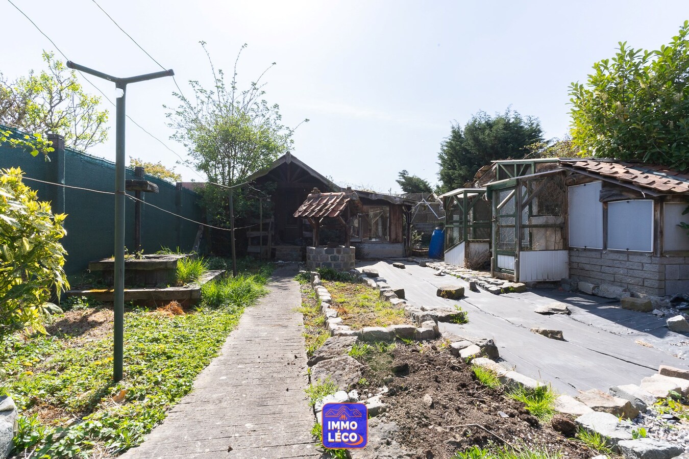 Deux maisons avec jardins et double garage, EXCELLENT POTENTIEL, IDEAL INVEST ! 