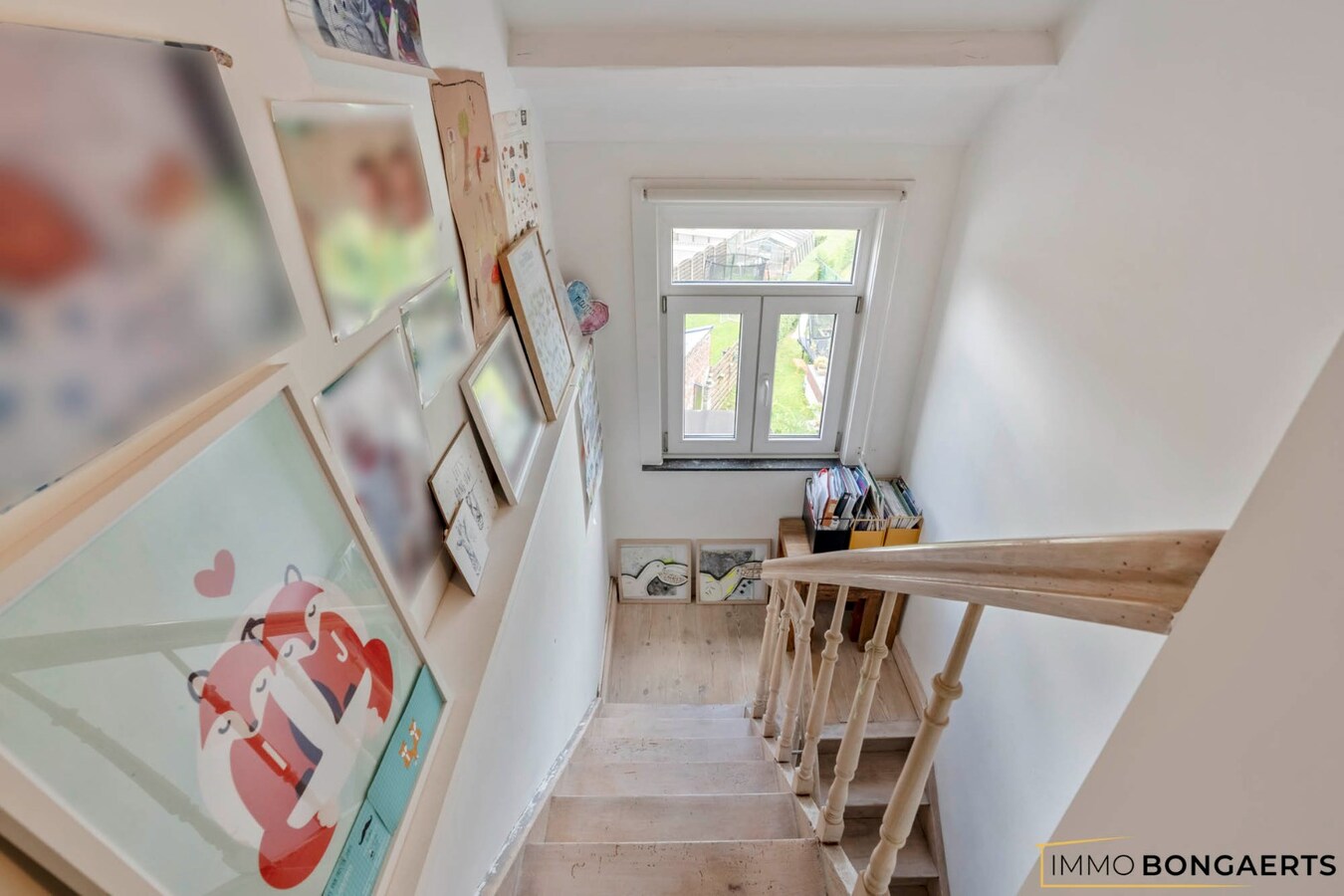 Karaktervolle woning met 4 slaapkamers, tuin en garage. 