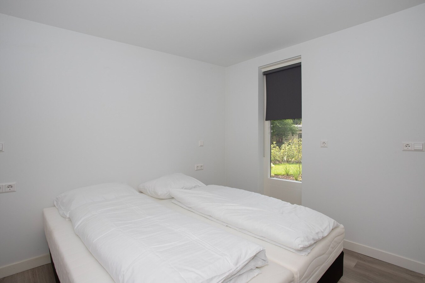 Vrijstaande recreatiewoning met 3 slaapkamers op resort 'De Brabantse Kempen'. 