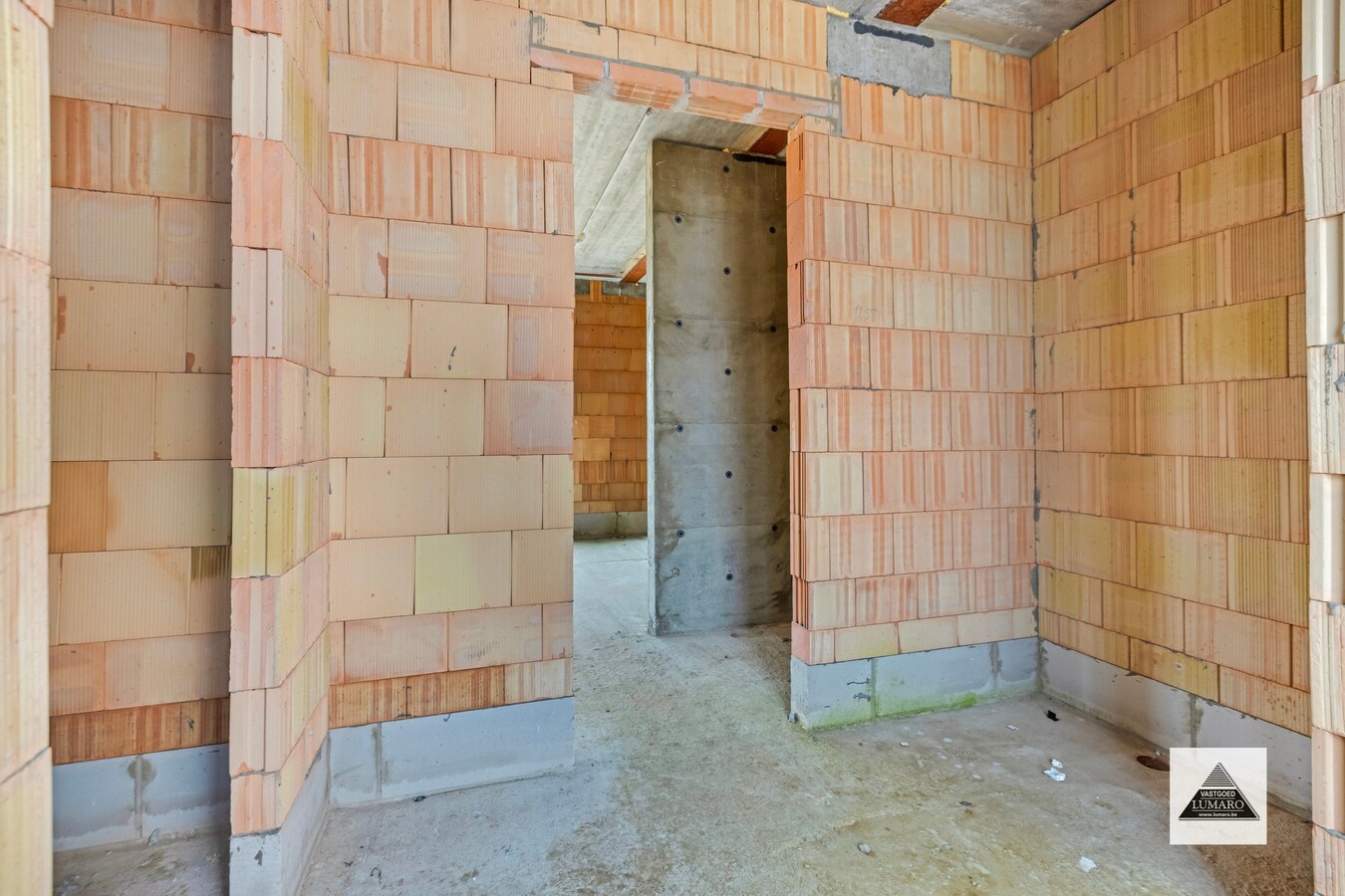 Nieuwbouw instapklare woning met 4 slaapkamers (waarvan 1 gelijkvloers) 