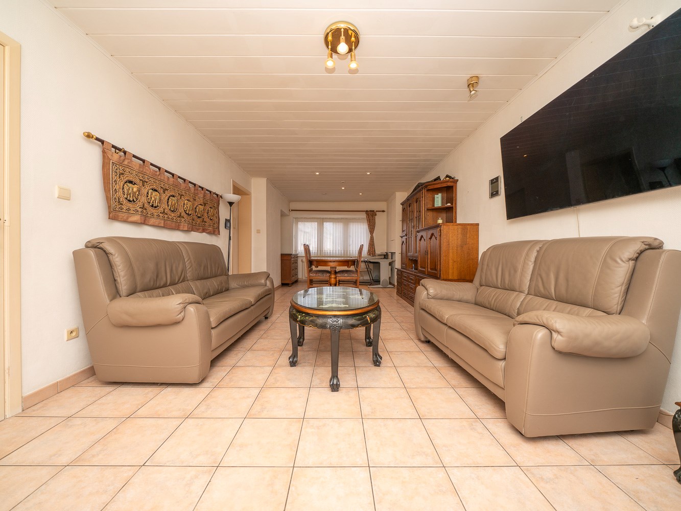 Veelzijdig hoekpand in het centrum van Schepdaal 