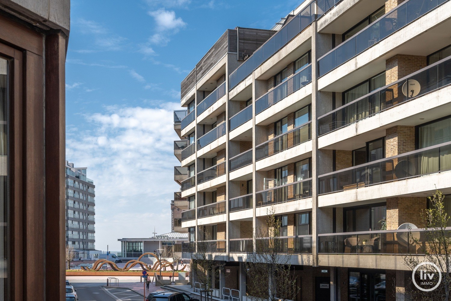 GEMEUBELD - Gezellig, gerenoveerd 2-slaapkamerappartement op een topligging vlakbij de Kustlaan te Knokke. 