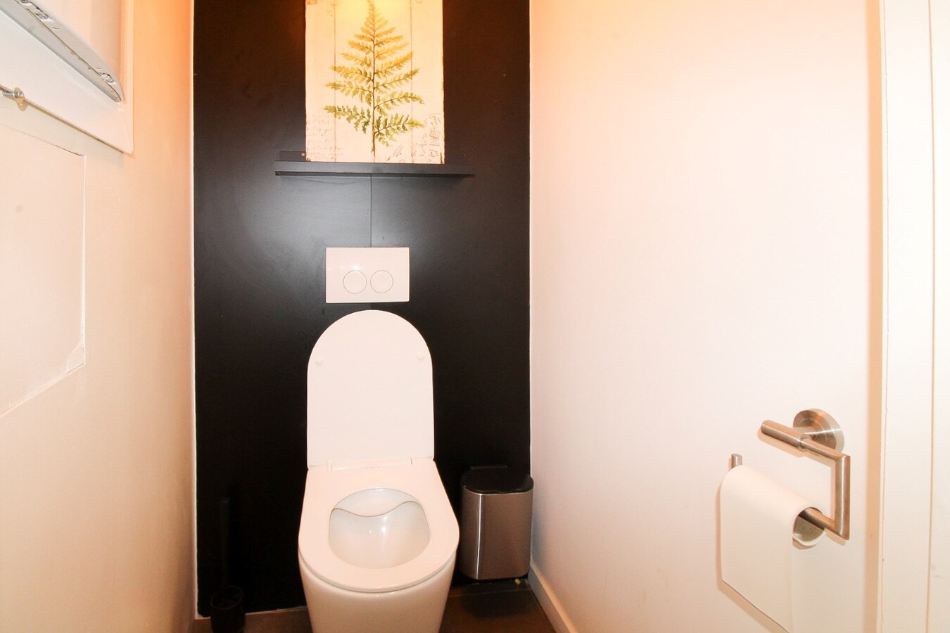 Veelzijdig handelshuis met woonst en luxueuze B&amp;B op toplocatie aan de Markt van Temse! 