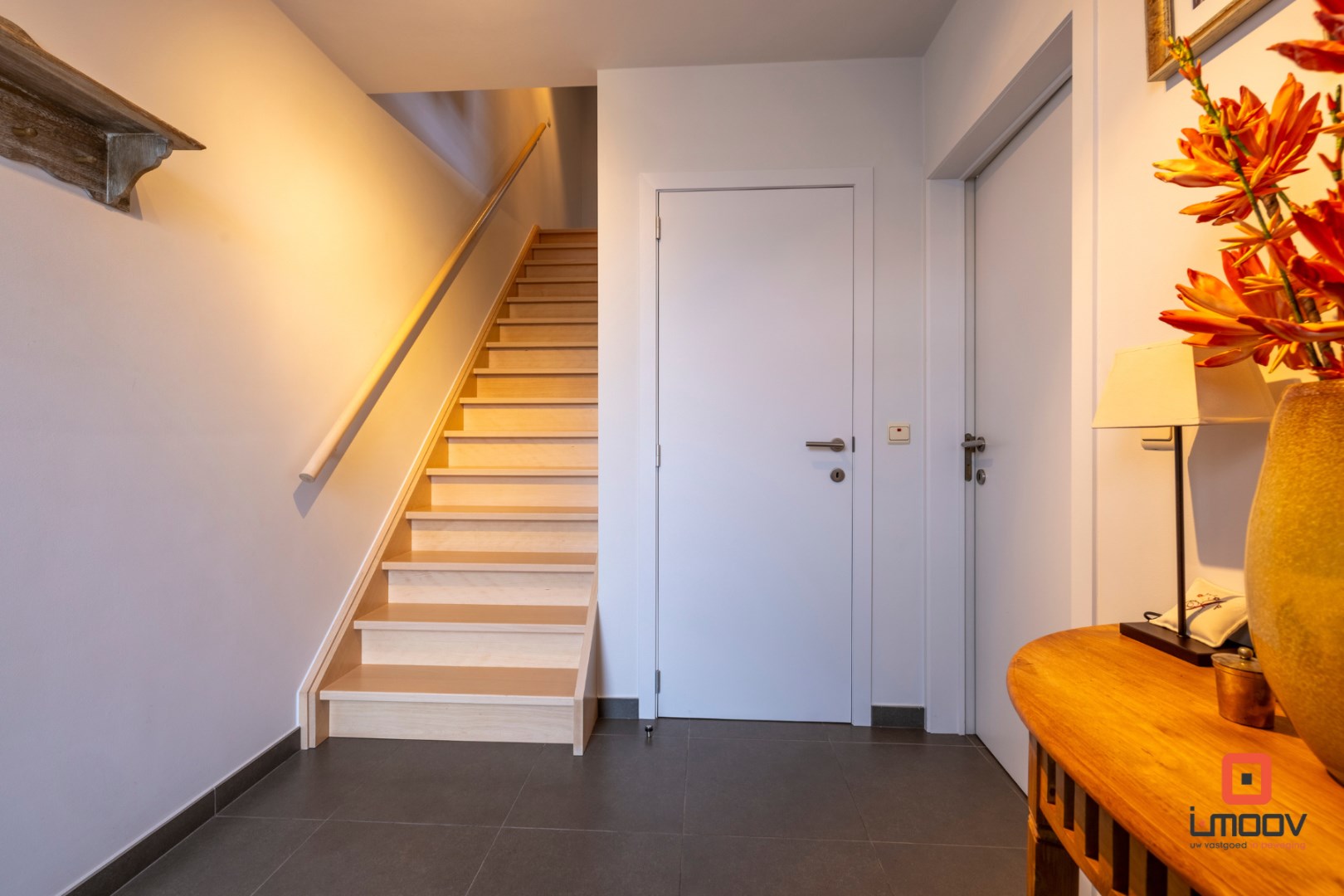 Volledig instapklare halfopen bebouwing op toplocatie! 