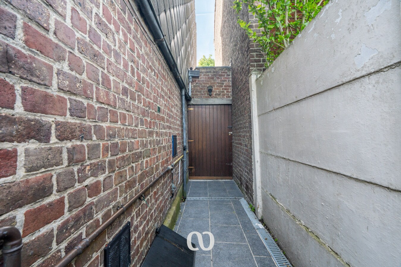 Stevige gezinswoning met 3 slaapkamers, garage en geïsoleerde zolder in Eine 