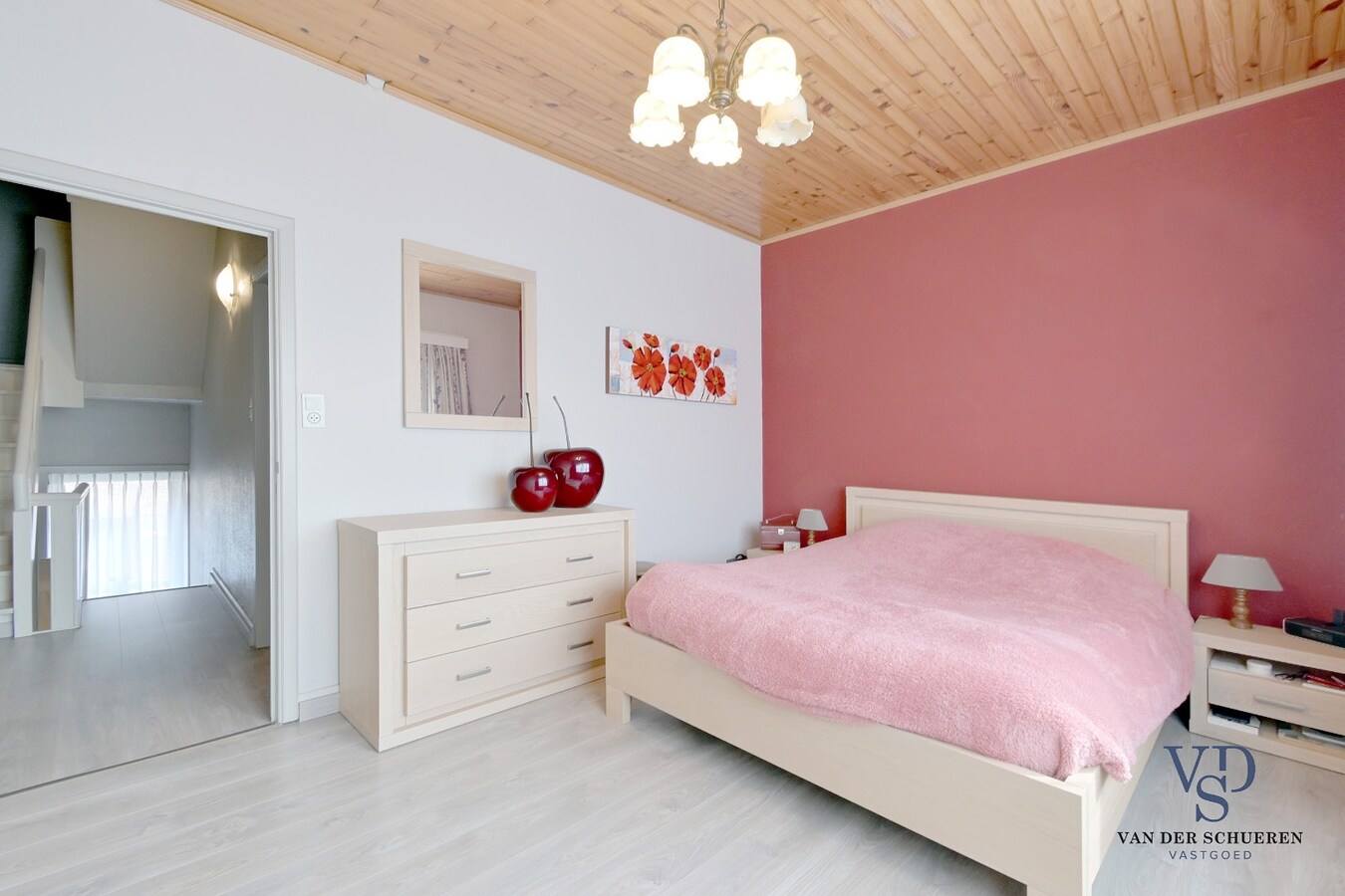 Verzorgde, perfect onderhouden woning. 