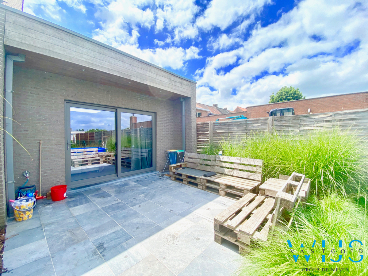 Instapklaar woonhuis met tuin te centrum WAARSCHOOT ! 