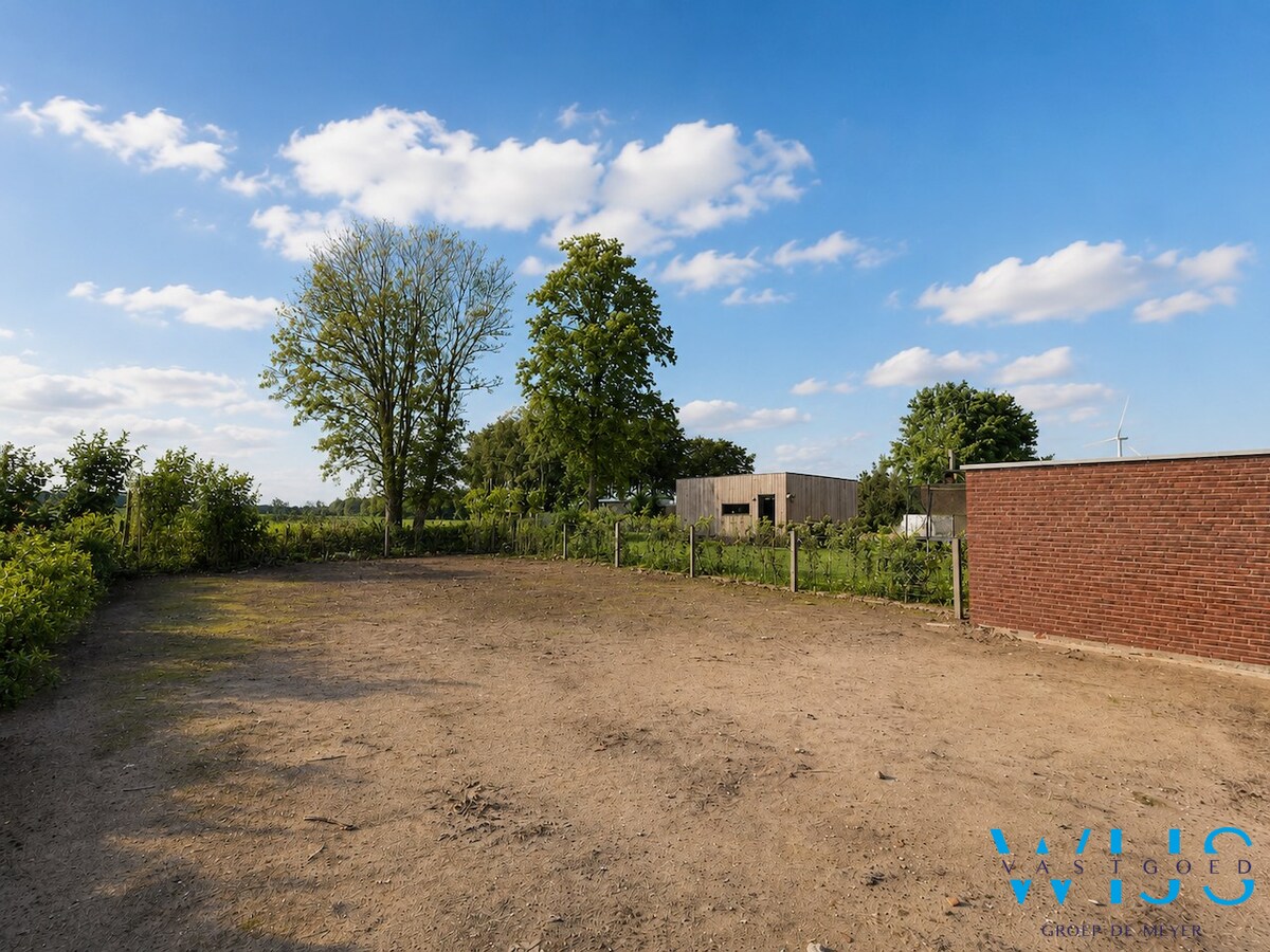 Nieuwbouw met 5 slaapkamers op een prachtig perceel te EEKLO ! 