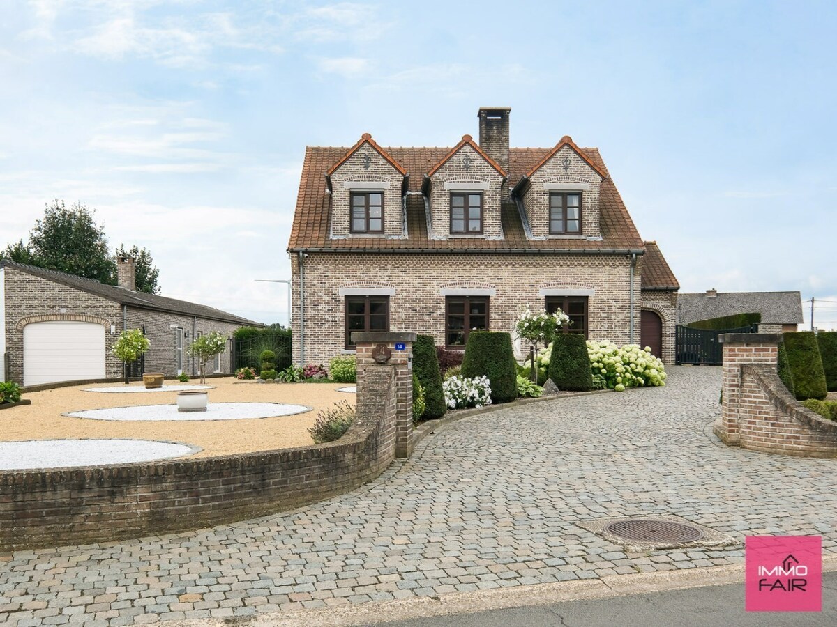 Energiezuinig landhuis met 4 slaapkamers op perceel van bijna 2000 m² 