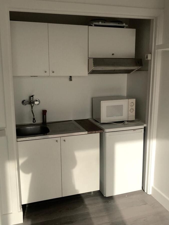 MOOIE STUDIO OP TOPLIGGING ZUCHT STRAND WESTENDE BAD 