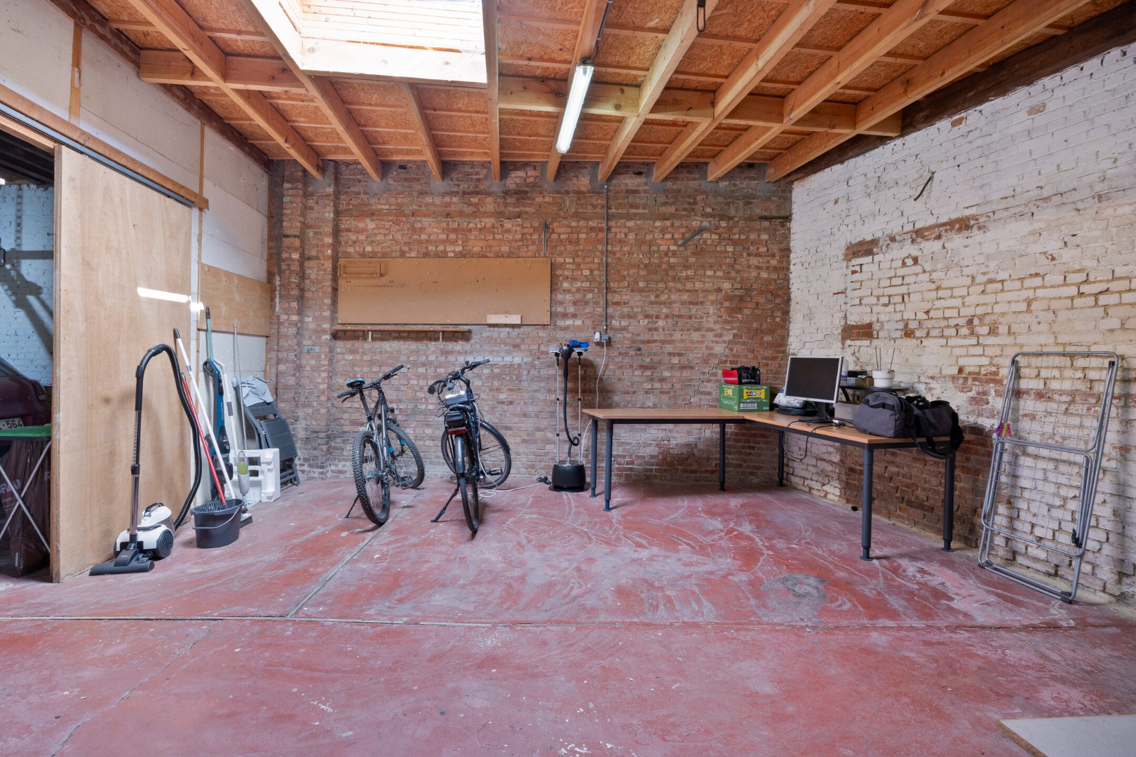 Gezellige rijwoning centraal gelegen bij UZ Leuven en het centrum met zeer ruime garage! - bewoonbare opp. 73 m² 