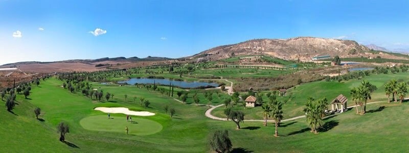 Nieuwbouw villa's in residentieel complex en gemeenschappelijk zwembad in La Finca Golf course 