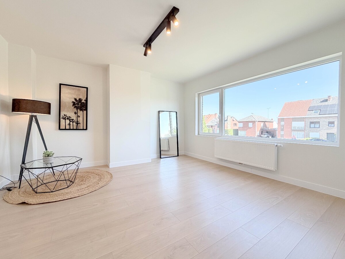 ABSOLUTE TOPPER !!!  Ontdek nu dit prachtige vernieuwde pand gelegen te Kortrijk/Heule ! *** NONO INSPIRED *** 