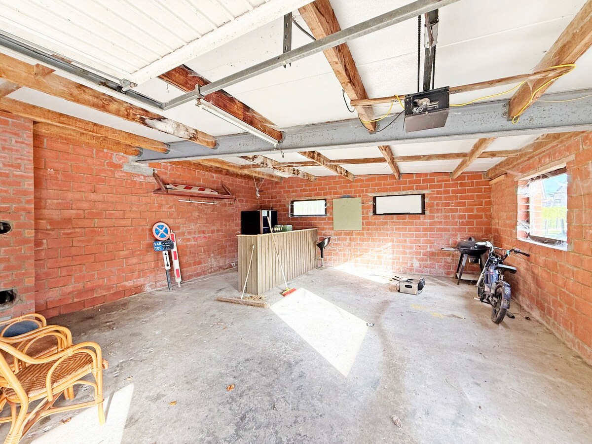 Ruime, vernieuwde HOB met leuke tuin te Zwalm 