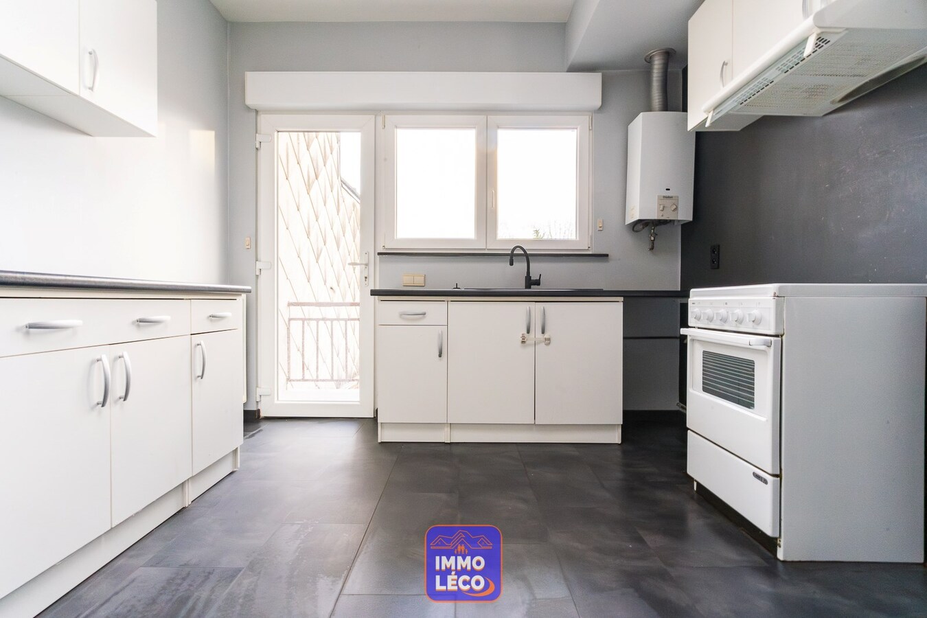 Maison rénovée avec jardin de +/- 320m², dans une rue prisée proche du centre-ville ! 