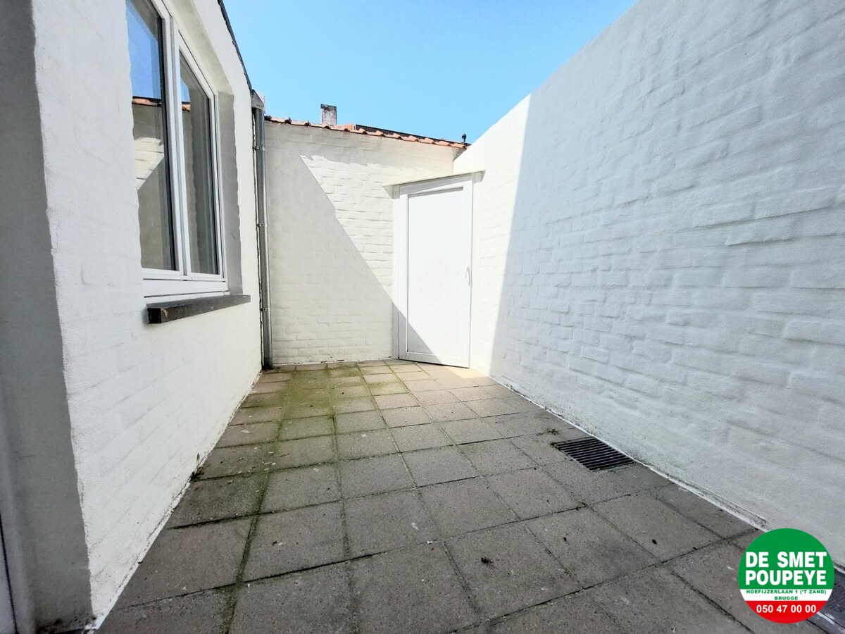 Vernieuwd gelijkvloersappartement 