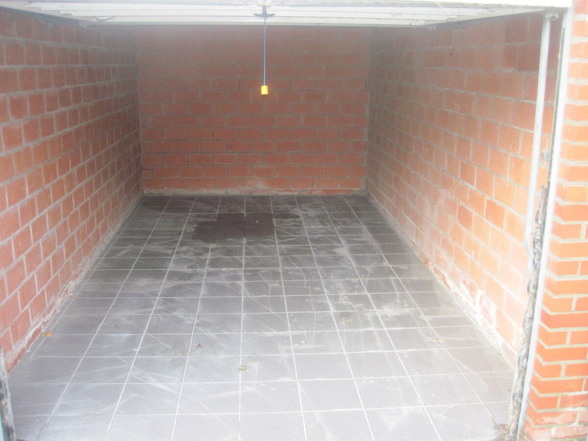 Garage in de onmiddellijke nabijheid van de Markt. 