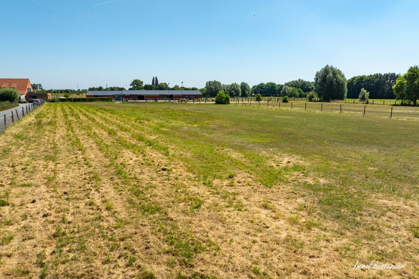 Unieke eigendom met paardenaccommodatie op 33.647 m² in Menen 