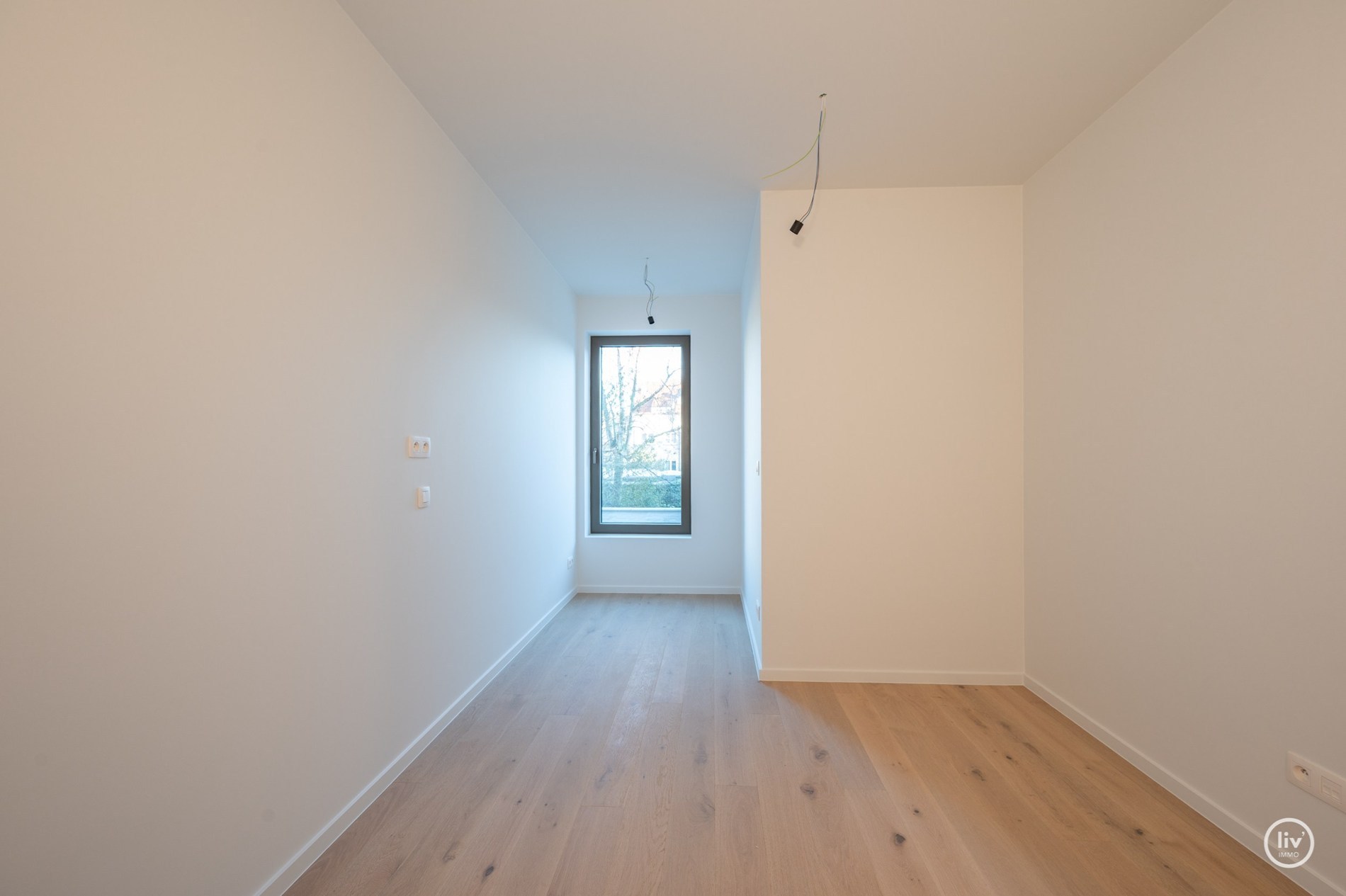 ONGEMEUBELD - NIEUWBOUWPROJECT MADELEINE: Modern appartement met 2 slaapkamers gelegen in het centrum van Knokke. 