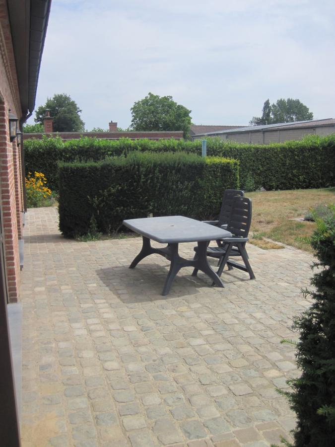 Ruime villa nabij 't Peerdeken. 