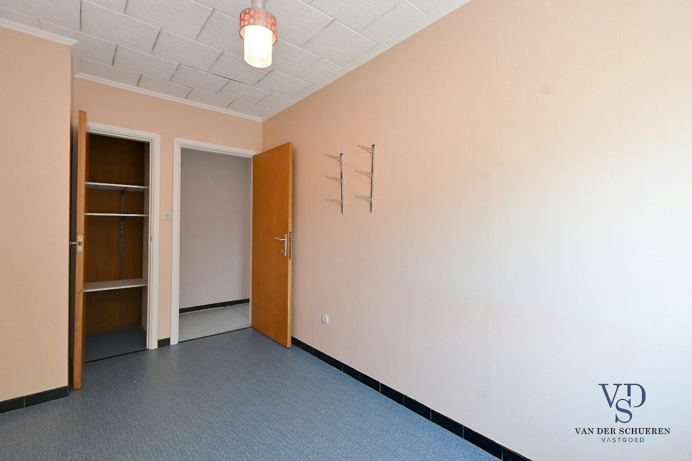 Ruime Half Open Bebouwing in rustige buurt 