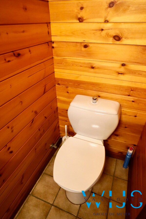 Enorm goed gelegen bungalow op 668 m² te Ertvelde ! 