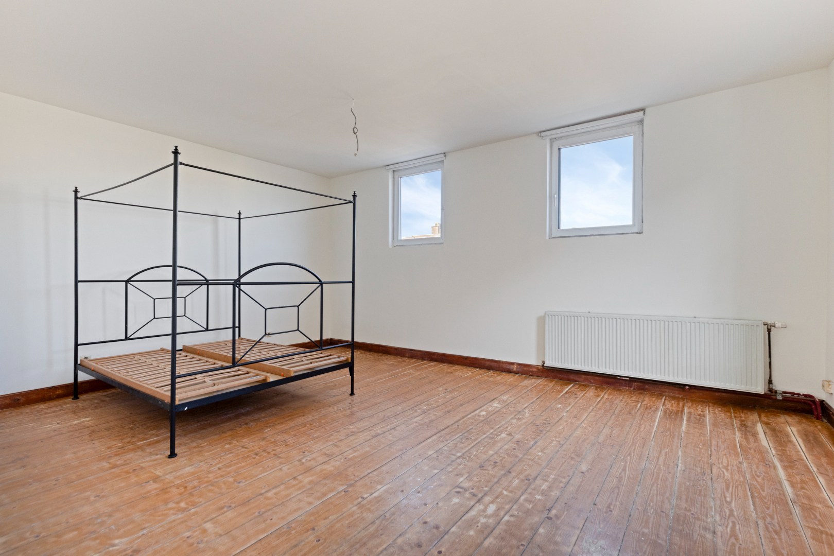 Karaktervolle herenwoning uit 1871 met 4 slaapkamers en prachtige stadstuin - Merksem 