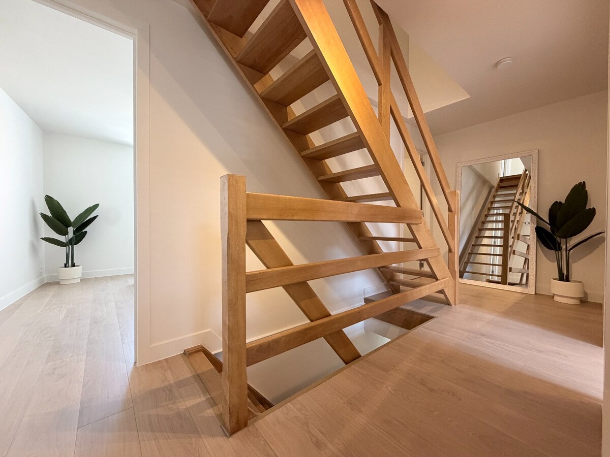 Prachtige ruime woning met 4 slaapkamers en 2 badkamers ! *** NONO INSPIRED *** 