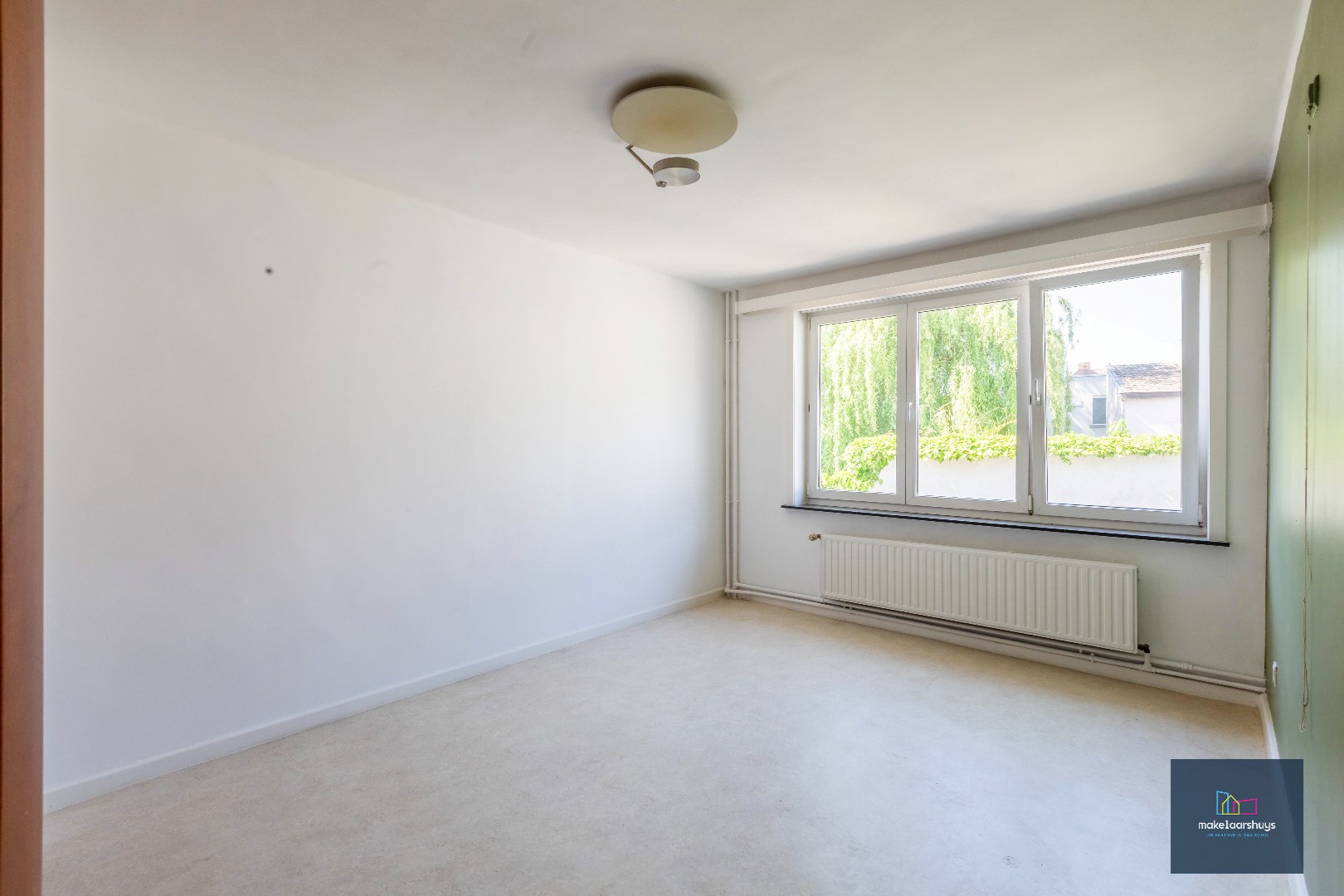 Centraal gelegen halfopen bebouwing met stadskoer 