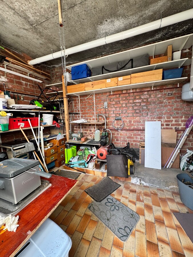 Woning met 4 slaapkamers en garage 