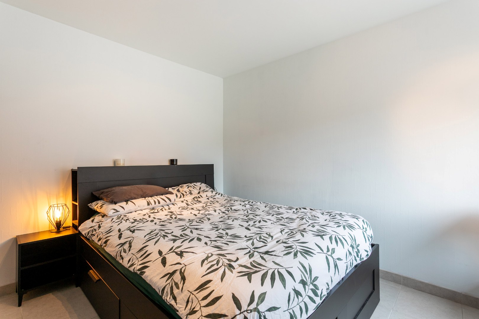 Instapklaar gelijkvloersappartement met 3 slaapkamers en tuin 