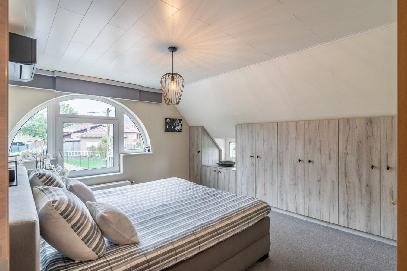 Gerenoveerde woning met tuin, garage en 3 slaapkamers in Opglabbeek - Perceeloppervlakte 684.00 - Bewoonbare oppervlakte 160.00 - Zuidoostelijke tuinoriëntatie 