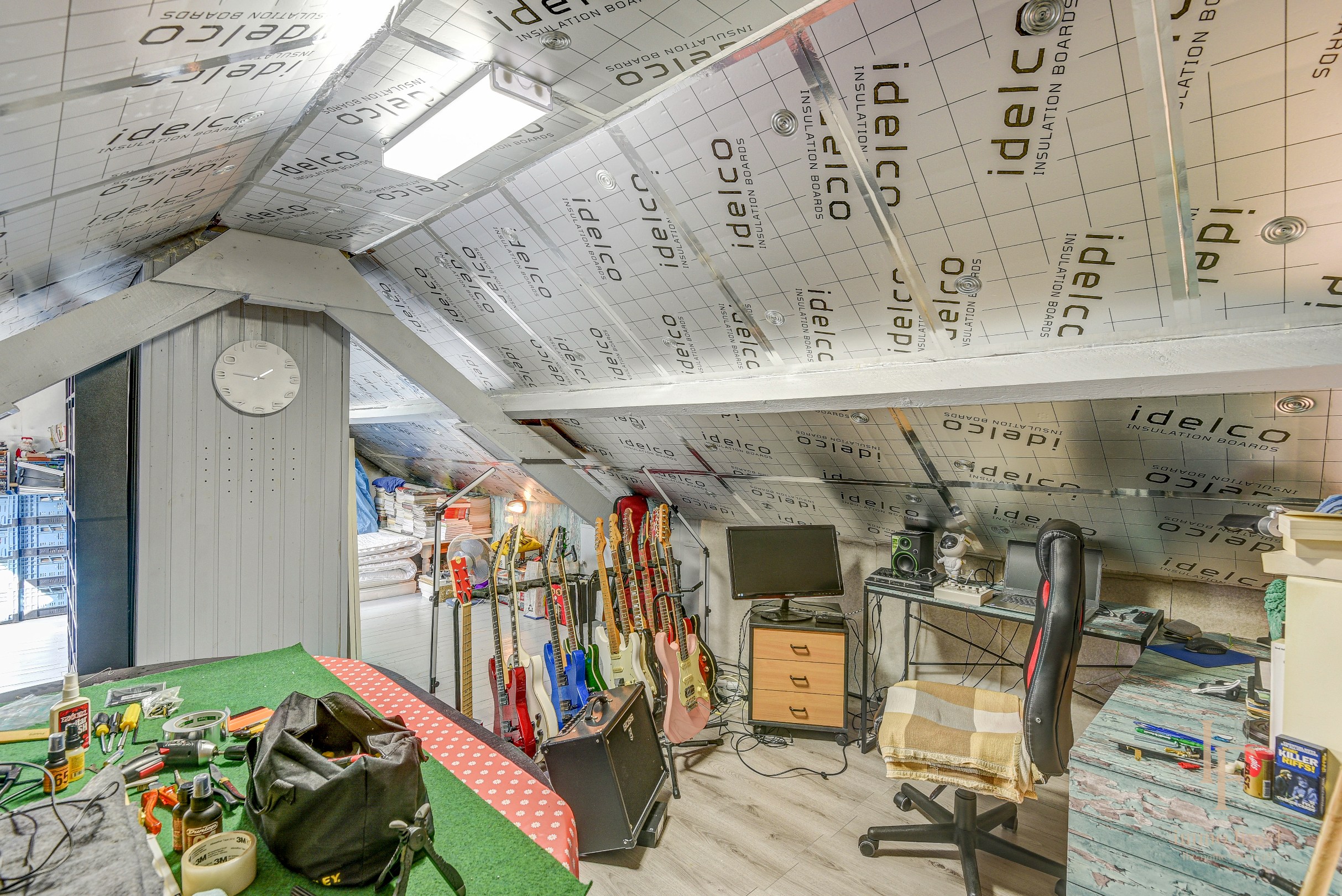 Charmante gezinswoning met groot terras en tal van mogelijkheden! 