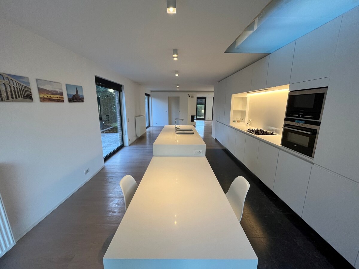 Ruime gezinswoning nabij centrum Deinze 