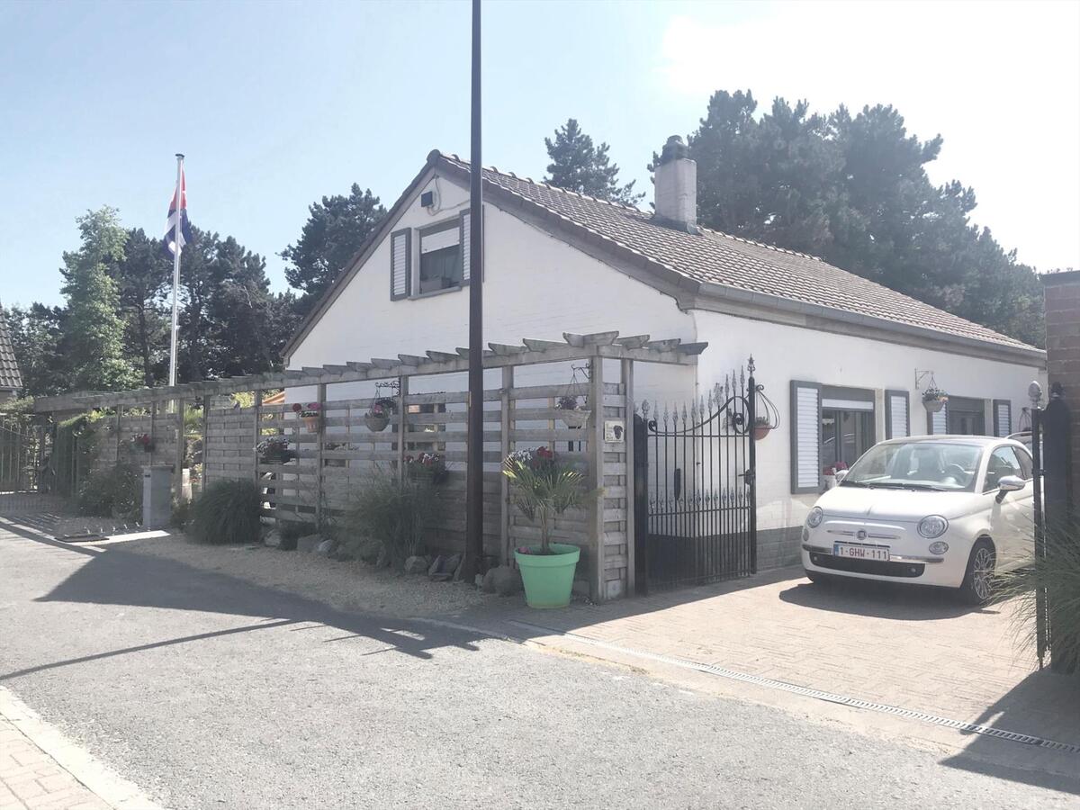 GERENOVEERDE KNUSSE VILLA IN EEN OASE VAN RUST 