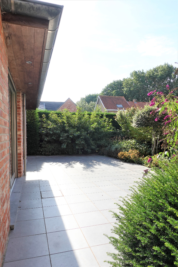 Ruime instapklare halfopen bebouwing 