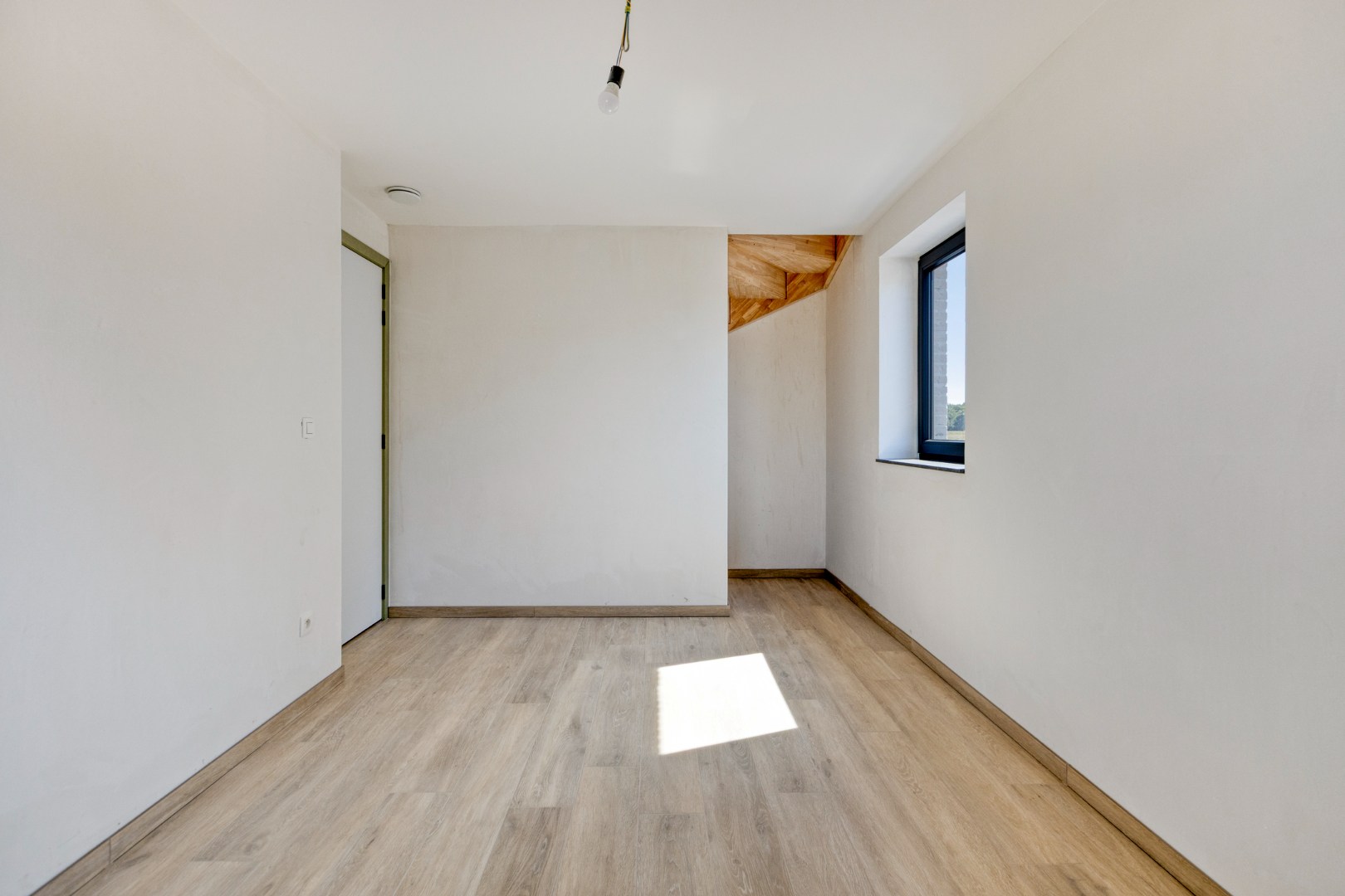 Nieuwbouw-woning in landelijke stijl met 3 slpk op 3 a 82 ca. 