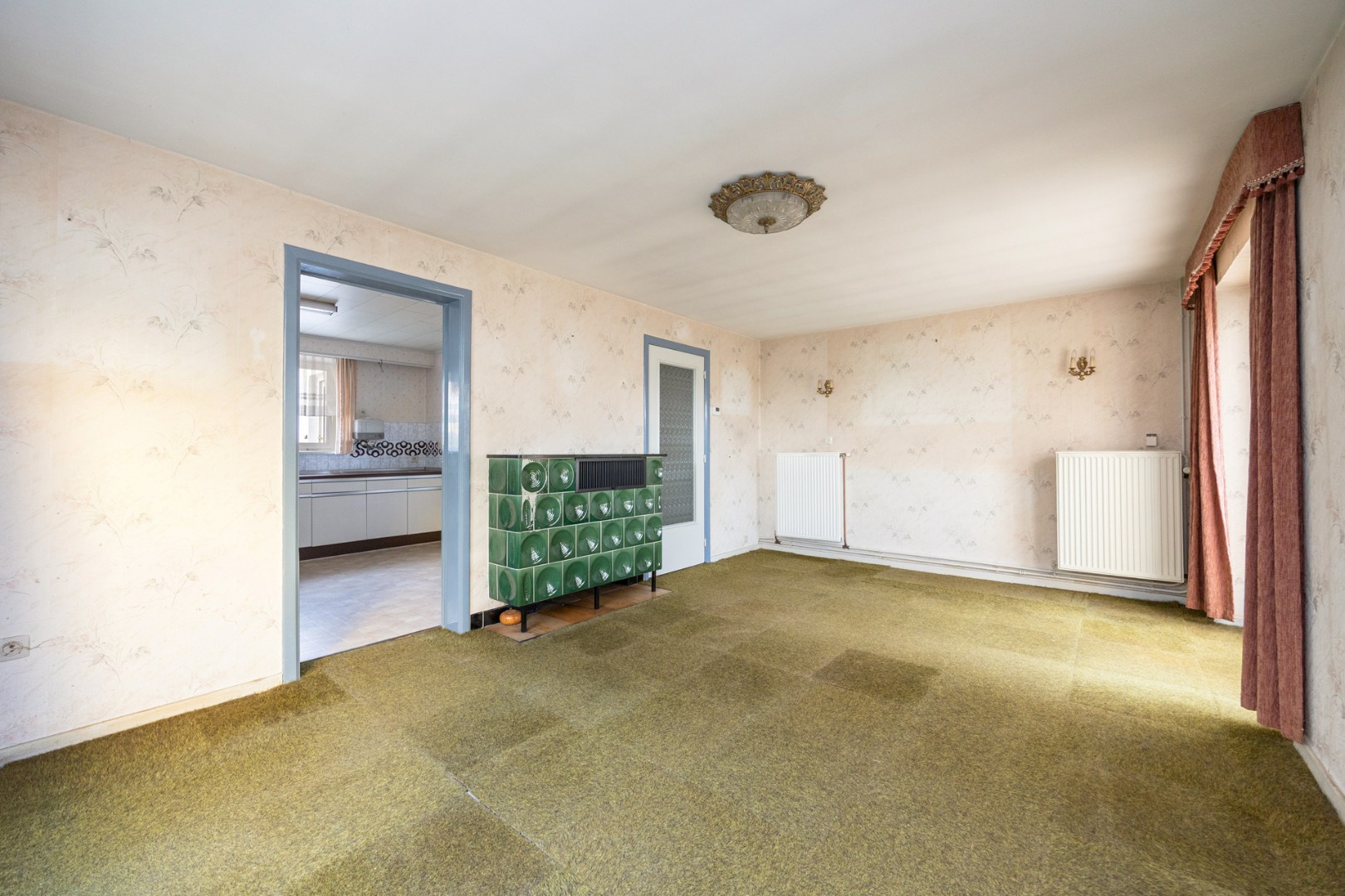 Te renoveren halfopen bebouwing 