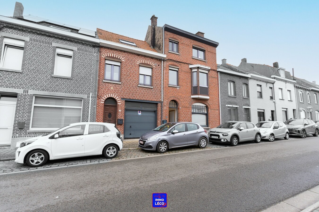 Immeuble de rapport : 3 logements et grand garage, idéal investisseurs ! 