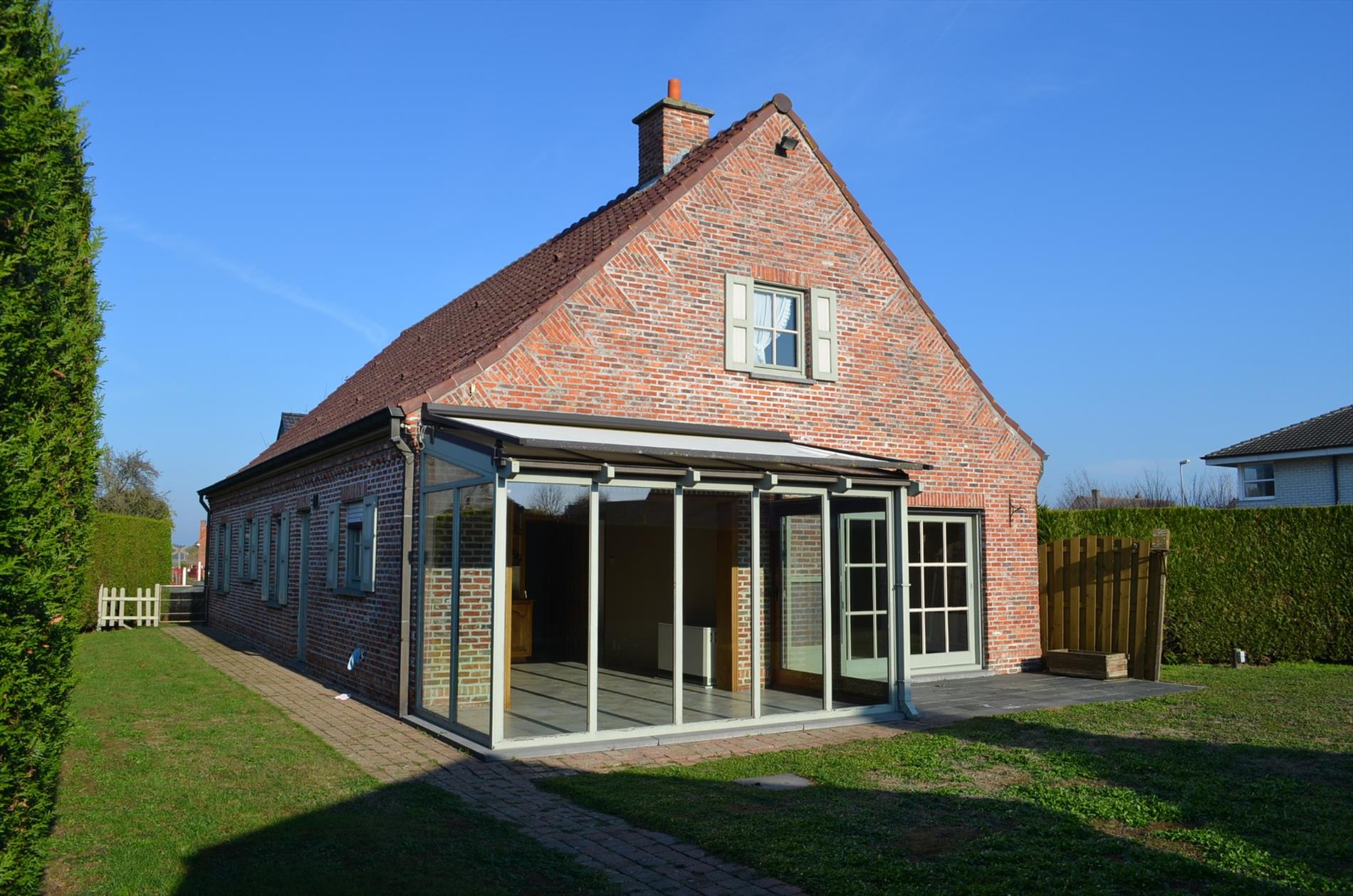 Rustieke woning met 3 slpks en tuin in rustige wijk te Eeklo 