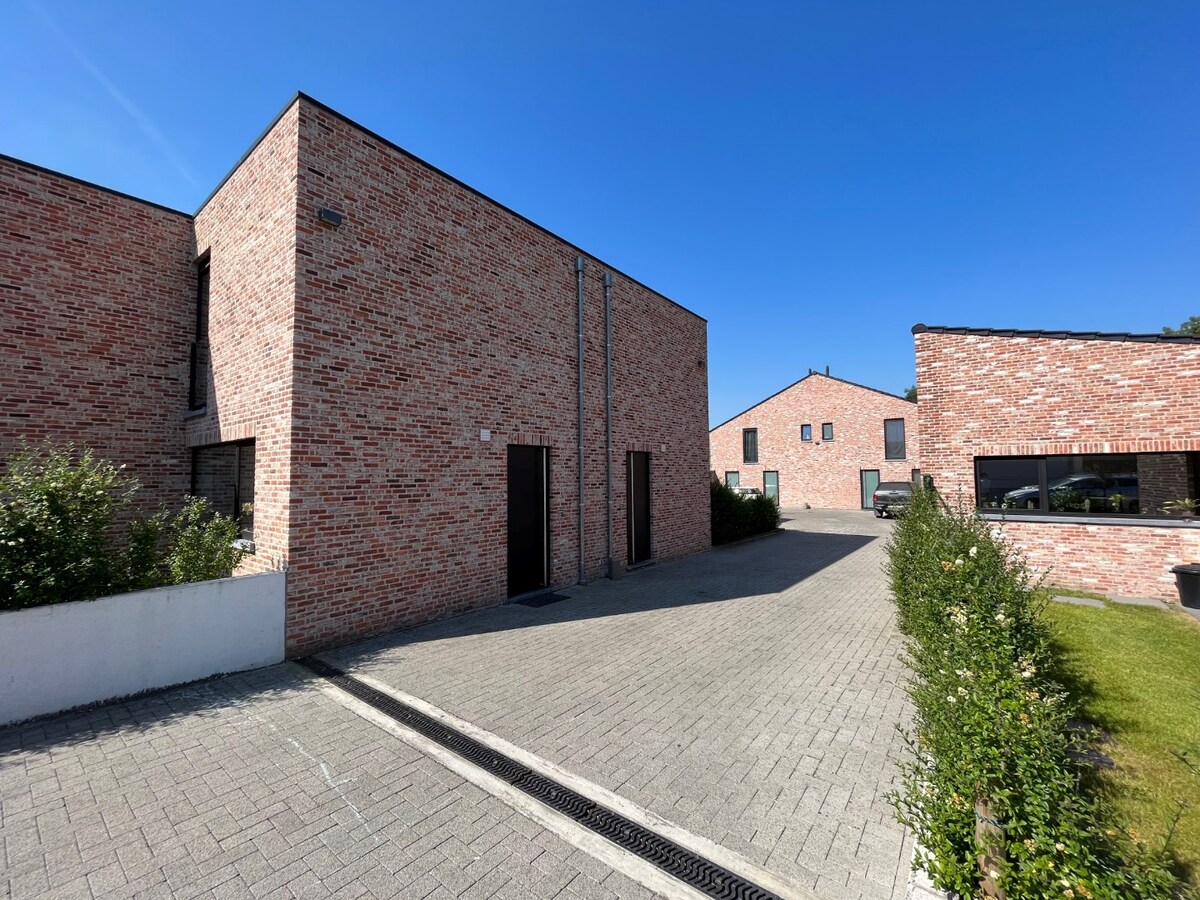 Recente nieuwbouwwoning in centrum Gavere 