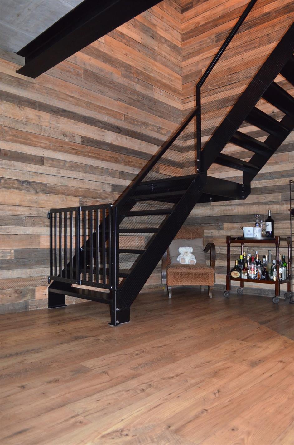 Magazijn (+/- 650m²), nieuwbouw duplex loft en bureau op 921m² goed gelegen te Maldegem 