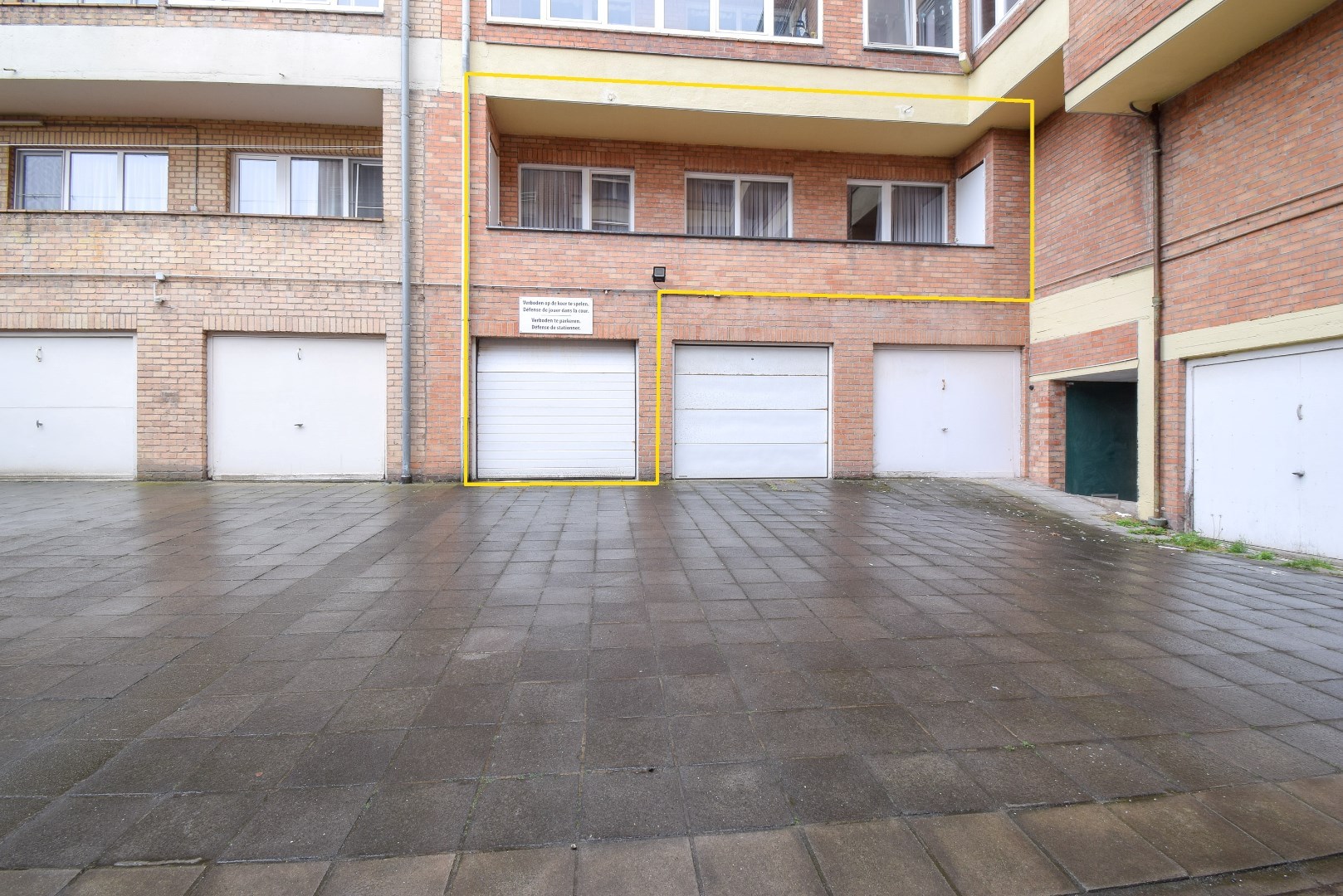 Ruim appartement met drie slaapkamers, terras en mogelijkheid garage op de zeedijk 