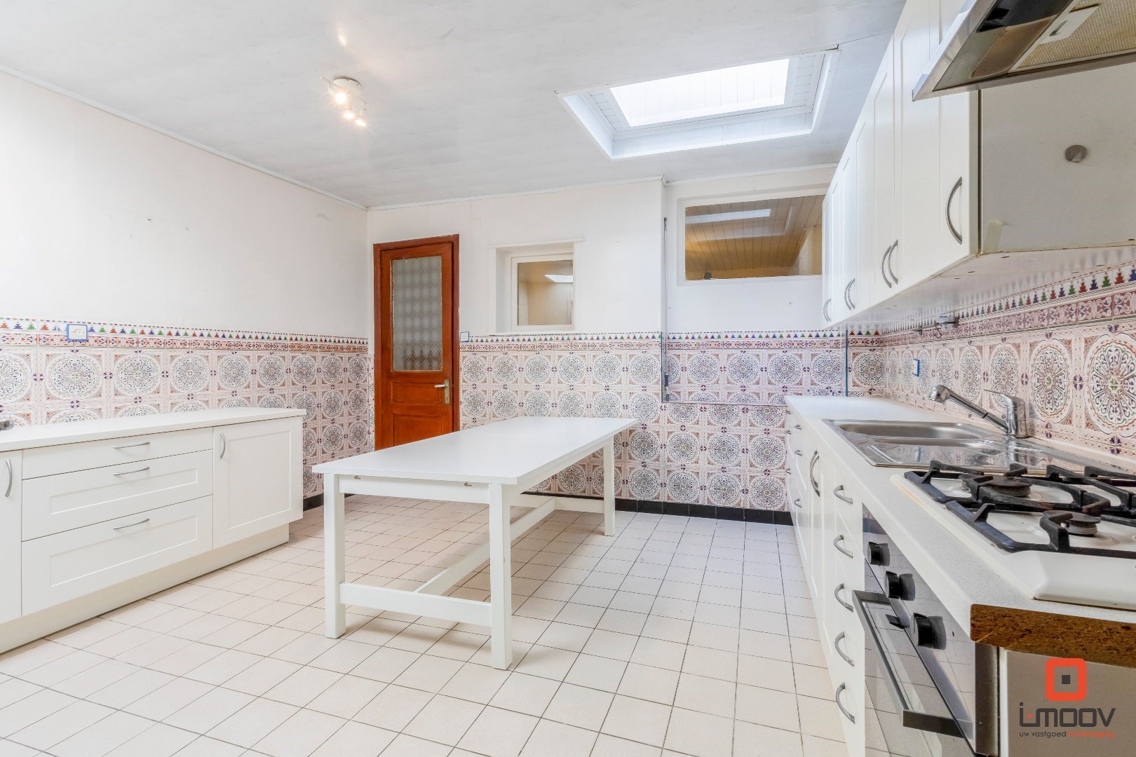 Ruime woning met 4 slaapkamers en tuin 