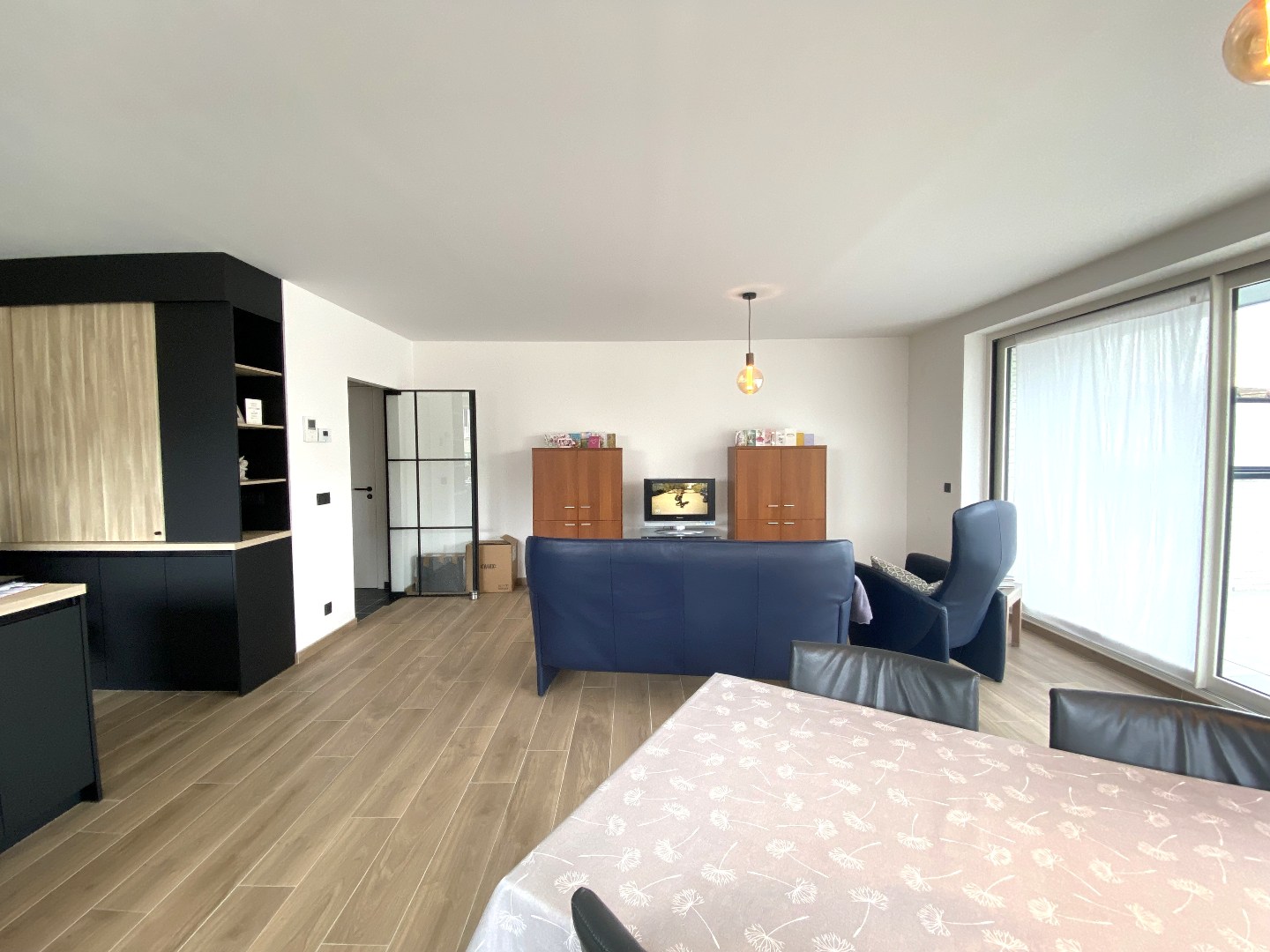 Hedendaags appartement met 2 grote terrassen op centrale ligging! 