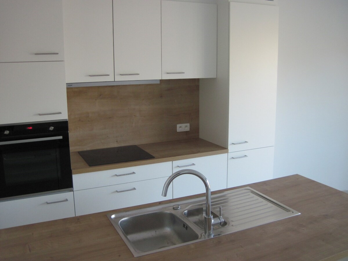 BIJZONDER ruim appartement (E-peil  