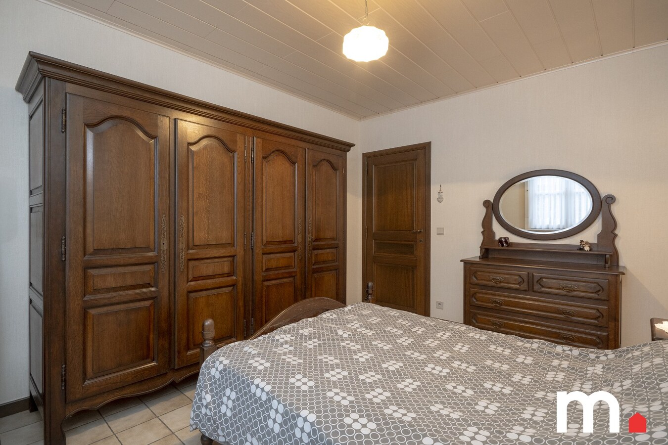 Alleenstaande villa met 6 slaapkamers en zonnige tuin op TOPligging ! 