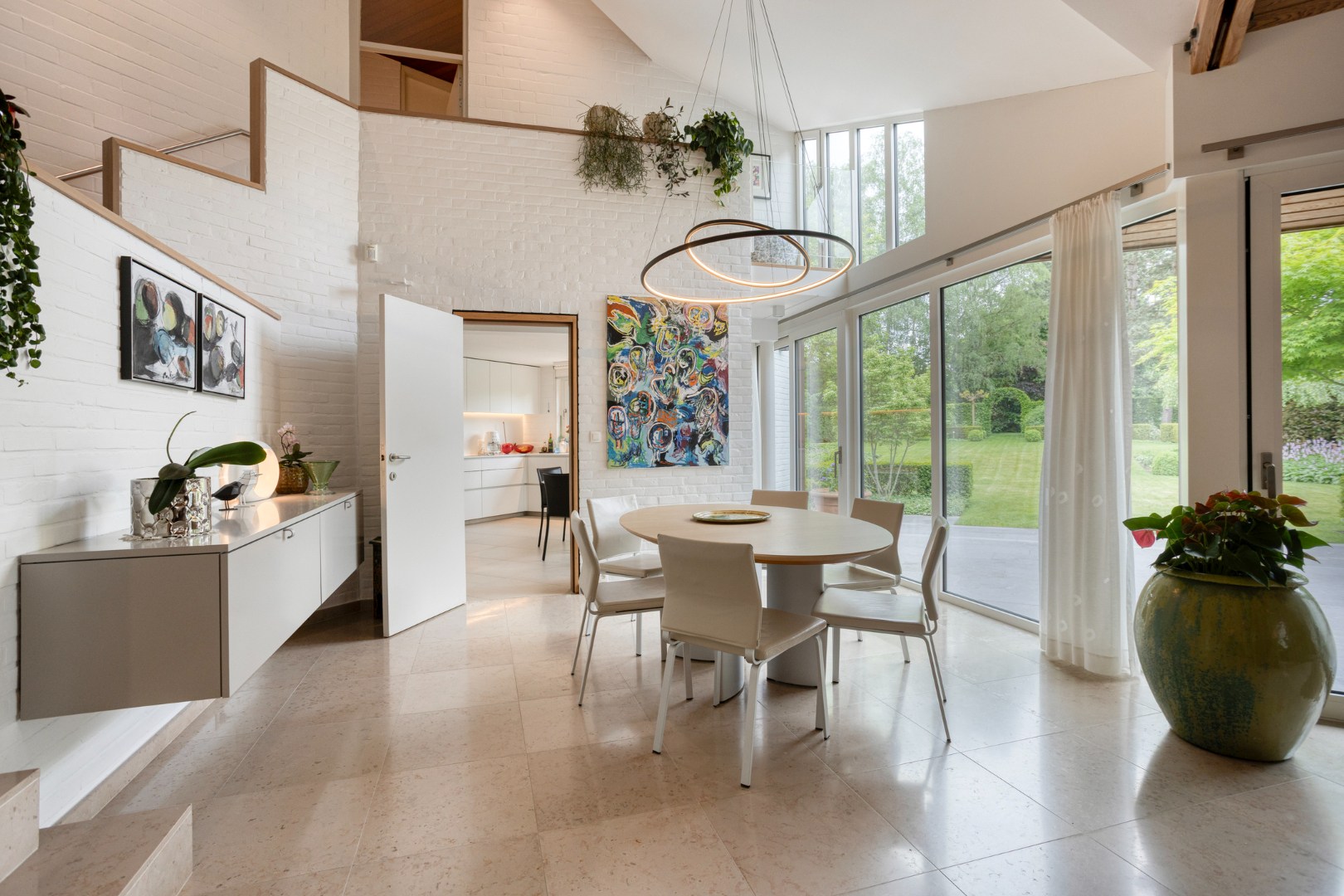Villa met 5 slaapkamers, ruime tuin, terras en 2 garages in Heverlee! - bewoonbare opp. 278 m² -  EPC 179 kWh/m² 
